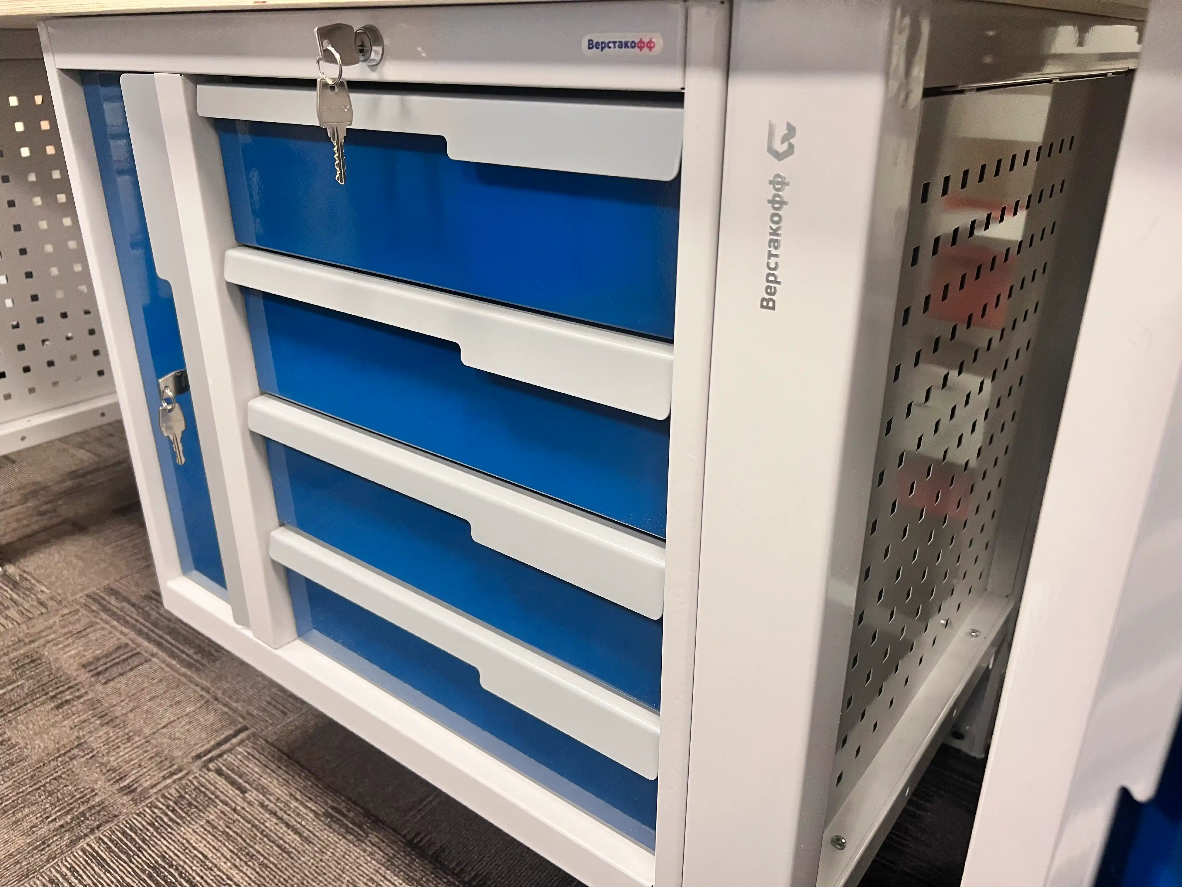 CTR 2202.S4L4M4.2-2 Верстак слесарный 2165x2193x743 мм