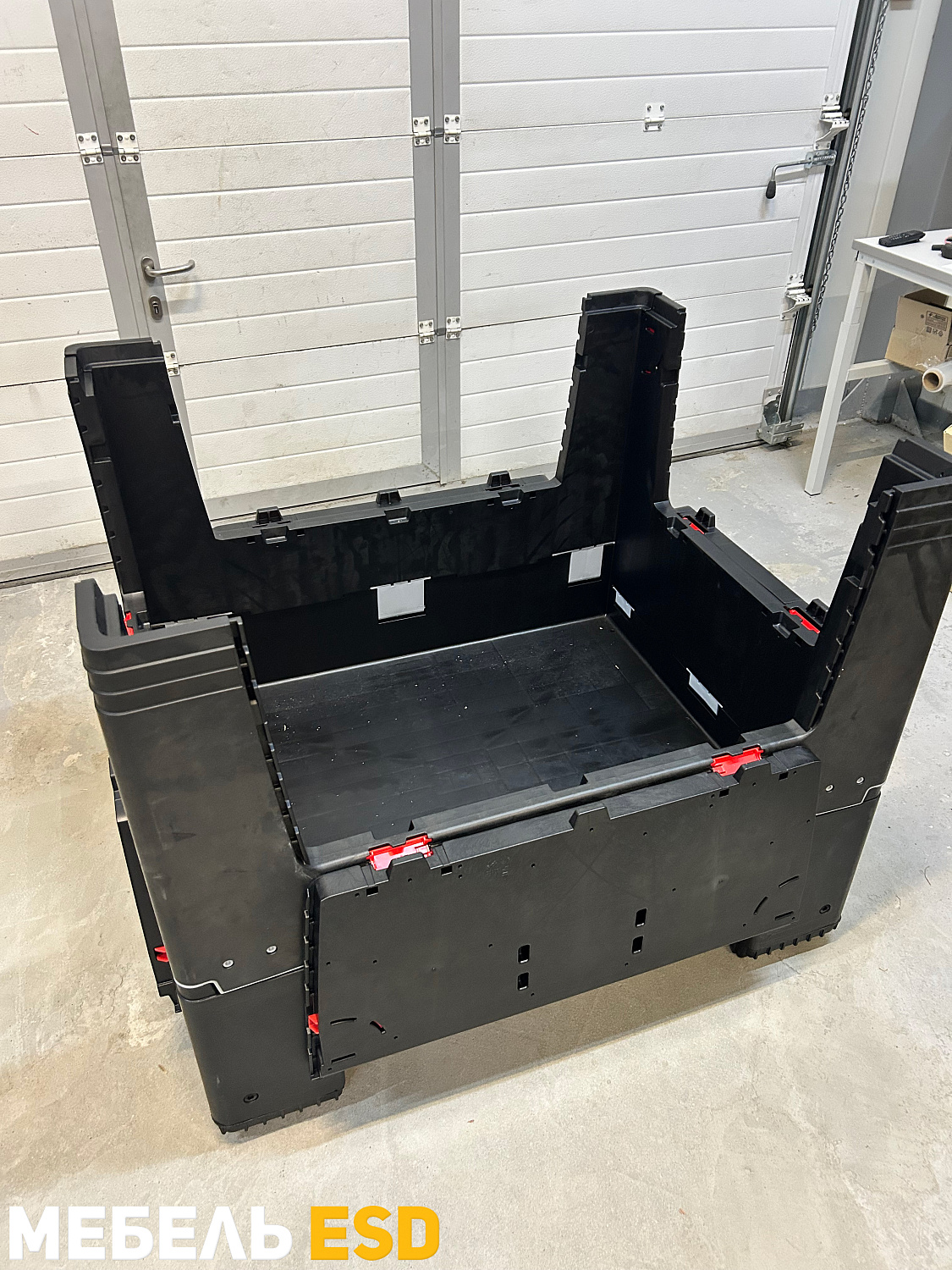 Складной ящик Bigbox с ESD-защитой на ножках